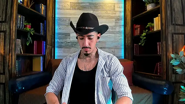 Snapshot of Donovan_Desmond chatting on 05.07.26 Donovan Desmond online show from 05.07.26