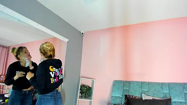 Camila Russoo online show from 01.31.26