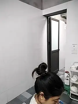 Mie rose online show from 11.19.25