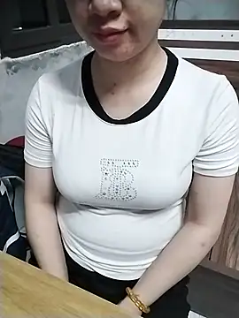 Snapshot of Mie_rose chatting on 03.21.26 Mie rose online show from 03.21.26