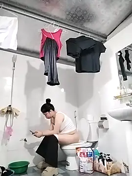 Snapshot of Mie_rose chatting on 04.28.26 Mie rose online show from 04.28.26