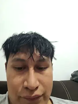 Snapshot of surdotravieso chatting on 10.09.25 surdotravieso online show from 10.09.25