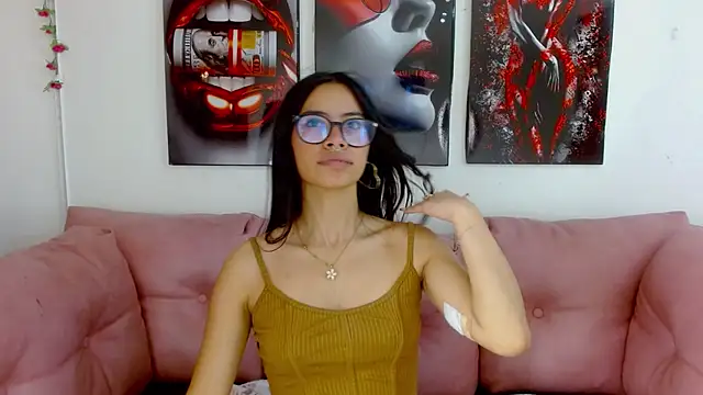 Miahotcs1 online show from 04.17.26