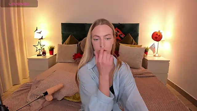 mishapallmer online show from 10.26.25