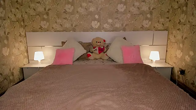 mishapallmer online show from 04.09.26