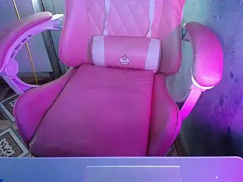 ahoa Tk online show from 12.15.25