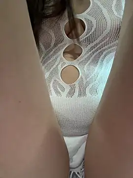 Snapshot of Mika_Kasumi chatting on 11.20.25 Mika Kasumi online show from 11.20.25