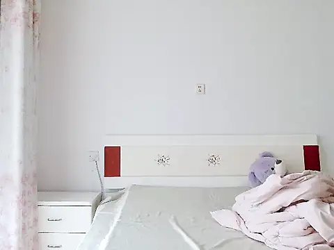 Snapshot of huihui520-- chatting on 09.25.25 huihui520-- online show from 09.25.25