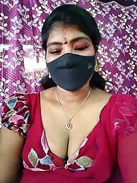 Snapshot of srav43 chatting on 12.04.25 srav43 online show from 12.04.25