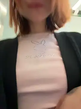 Snapshot of RosieSecret chatting on 04.05.26 RosieSecret online show from 04.05.26