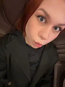 Snapshot of RosieSecret chatting on 04.13.26 RosieSecret online show from 04.13.26