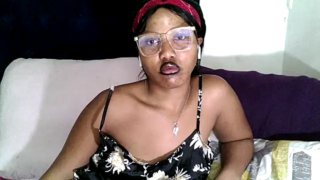 BUNNYCHOWX28 online show from 12.03.25