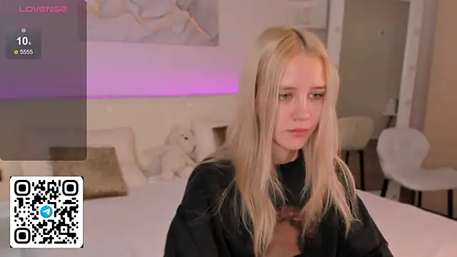 Anellyball online show from 04.12.26