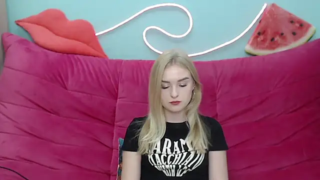 Snapshot of SofySofty chatting on 11.07.25 SofySofty online show from 11.07.25