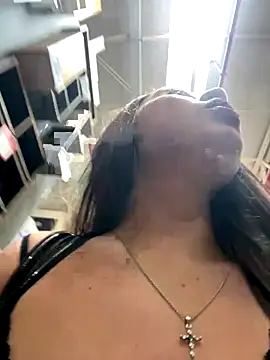 Snapshot of Sara-cooper2 chatting on 10.21.25 Sara-cooper2 online show from 10.21.25