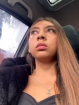 Snapshot of Sara-cooper2 chatting on 11.06.25 Sara-cooper2 online show from 11.06.25