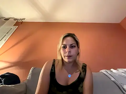 minettedusud online show from 10.07.25