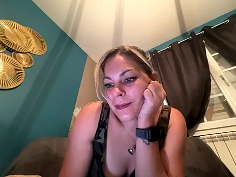 minettedusud online show from 10.16.25