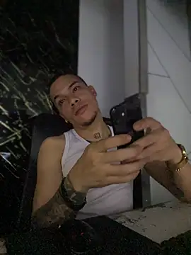 AlphaMasterXxx online show from 10.04.25