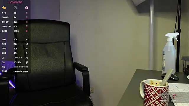 Snapshot of Ricky_Becko chatting on 10.31.25 Ricky Becko online show from 10.31.25