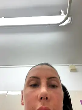 Snapshot of MilaRenee chatting on 10.29.25 MilaRenee online show from 10.29.25