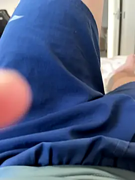 Snapshot of Novinho16cmz chatting on 11.10.25 Novinho16cmz online show from 11.10.25