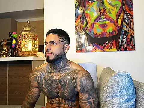 logan hugh8 online show from 09.18.25