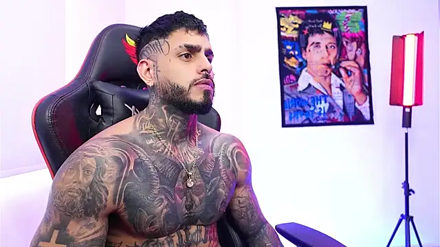 logan hugh8 online show from 12.22.25