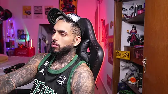 logan hugh8 online show from 04.03.26