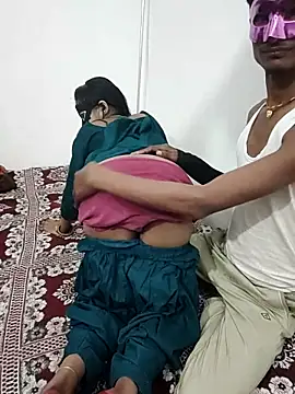 Snapshot of LOVE568 chatting on 11.26.25 LOVE568 online show from 11.26.25