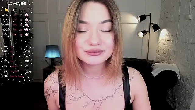 Snapshot of Dark_Moni chatting on 11.07.25 Dark Moni online show from 11.07.25