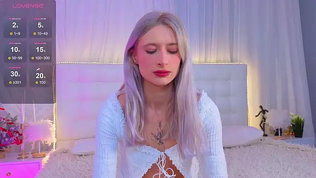 Monica Leen online show from 02.07.26