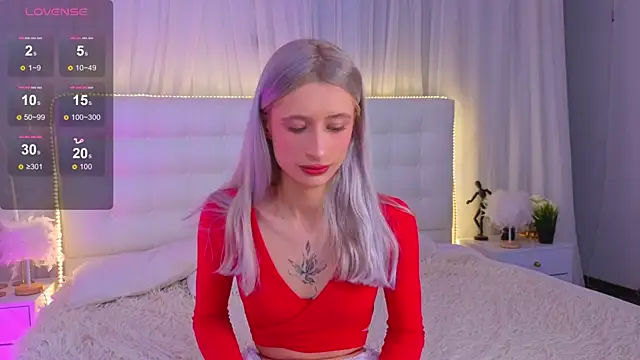 Monica Leen online show from 02.08.26