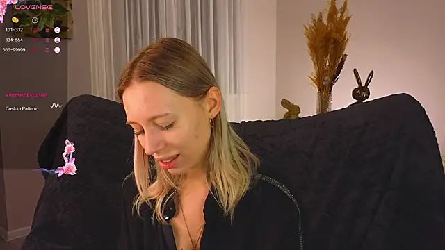 NyxaThorn online show from 11.19.25