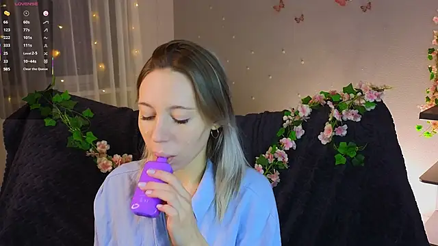 Snapshot of NyxaThorn chatting on 01.18.26 NyxaThorn online show from 01.18.26