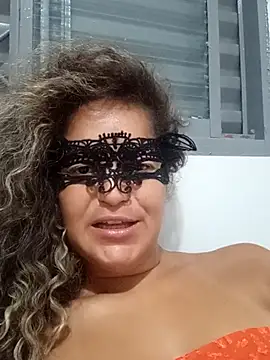 RaphinhaSanches online show from 12.02.25