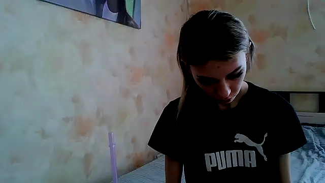 Snapshot of Crazy_Empresis chatting on 04.14.26 Crazy Empresis online show from 04.14.26