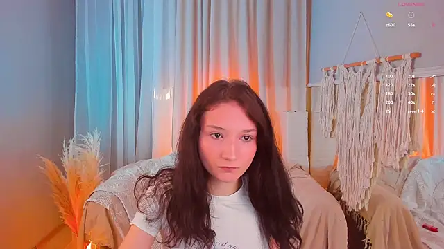 Snapshot of MilliMouse chatting on 09.08.25 MilliMouse online show from 09.08.25