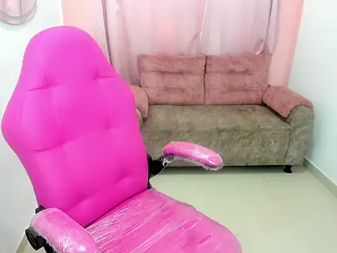 Emiss Jones online show from 10.30.25