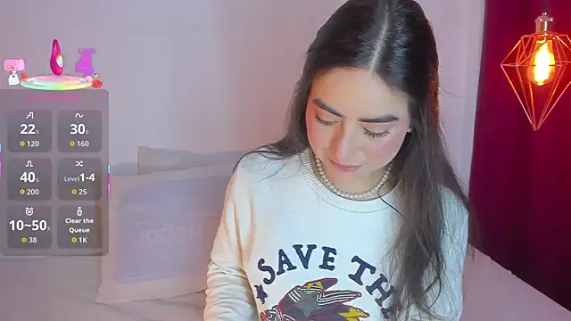 Snapshot of sashaa_petit chatting on 12.02.25 sashaa petit online show from 12.02.25