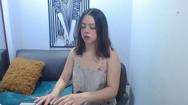 Snapshot of LiaGlow chatting on 09.13.25 LiaGlow online show from 09.13.25