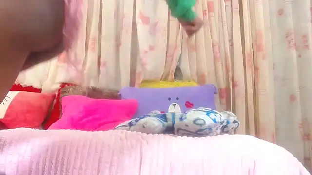 LoloQueen5 online show from 04.15.26