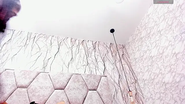 EXOTIC EBONY  online show from 09.22.25