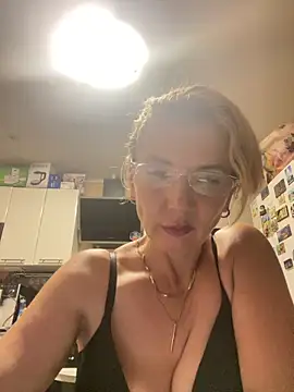 Snapshot of natasha251 chatting on 10.28.25 natasha251 online show from 10.28.25