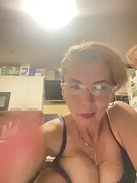 Snapshot of natasha251 chatting on 11.01.25 natasha251 online show from 11.01.25