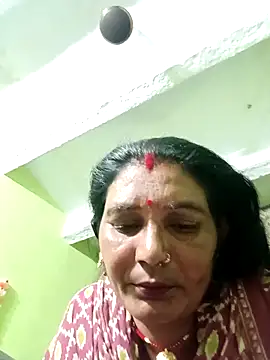 Snapshot of ZIVAA chatting on 05.05.26 ZIVAA online show from 05.05.26