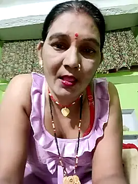 Snapshot of ZIVAA chatting on 05.13.26 ZIVAA online show from 05.13.26