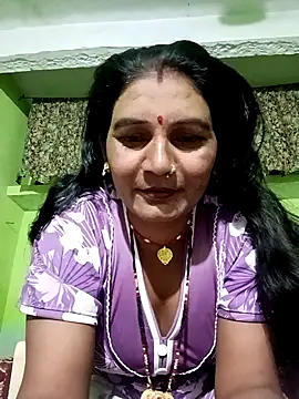 Snapshot of ZIVAA chatting on 05.20.26 ZIVAA online show from 05.20.26