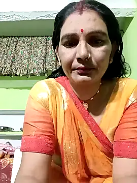 Snapshot of ZIVAA chatting on 05.30.26 ZIVAA online show from 05.30.26
