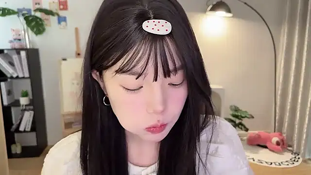 Momo-xx online show from 10.04.25